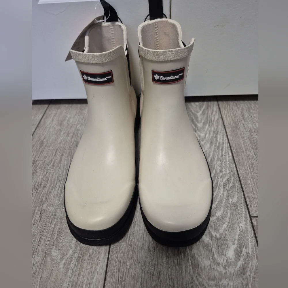 Canadiana Womens Cream Rubber Rain Water Puddle Chelsea Boots with Black Sole - Picture 1 of 6
